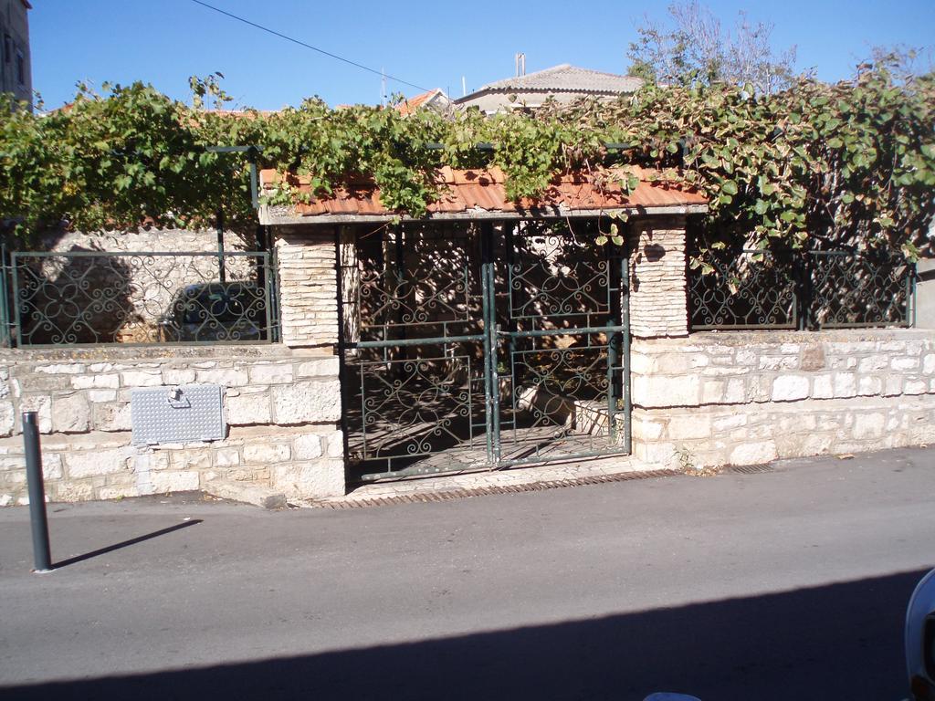 Apartment House Vitaic San Pietro di Brazza Esterno foto